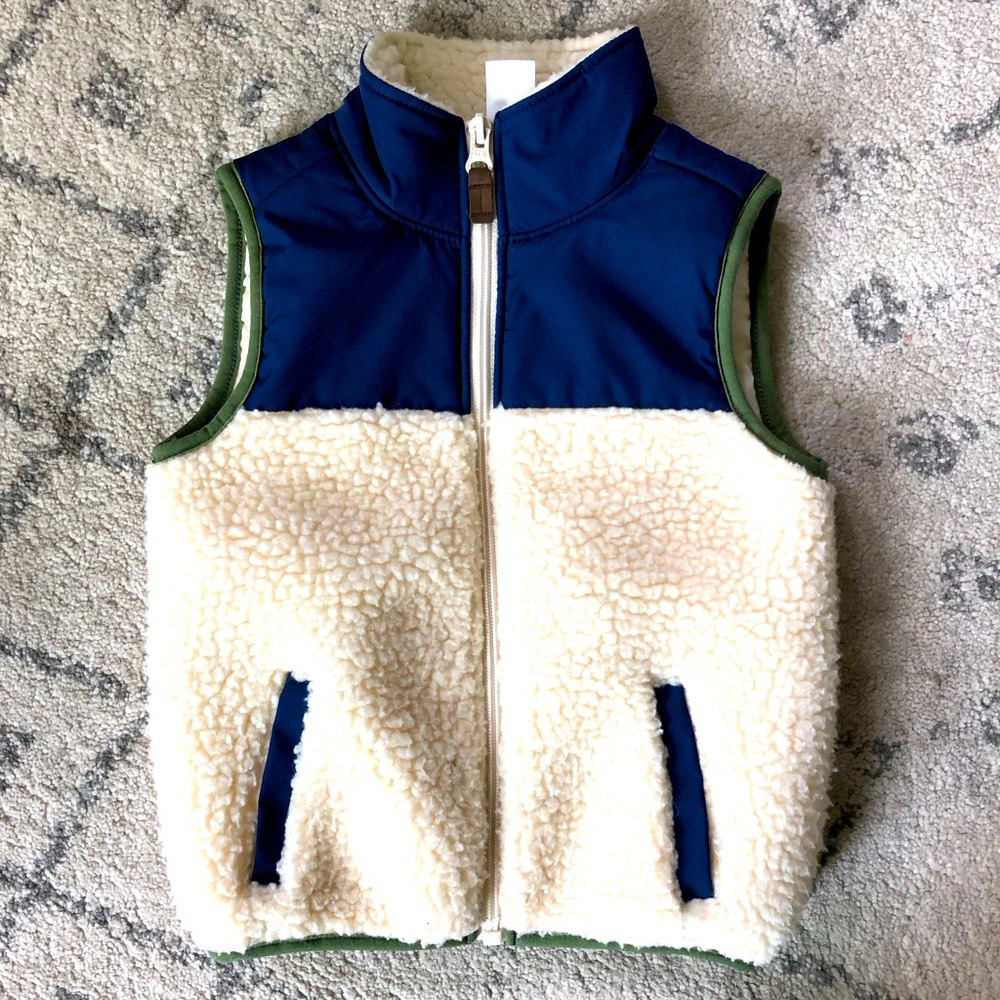 Carter 2T cozy vest
